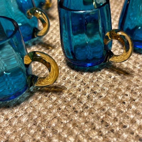 Miniature Rare Vintage Blue Manganese Glass Mugs (set of 6) - Picture 4 of 7